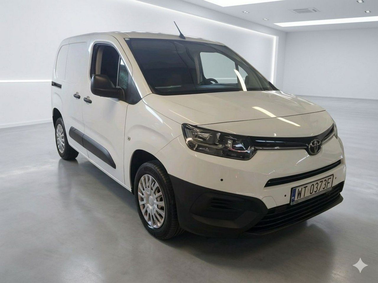 1.5 D-4D Standard 2,3t Active, Salon PL! 1 właściciel! FV!